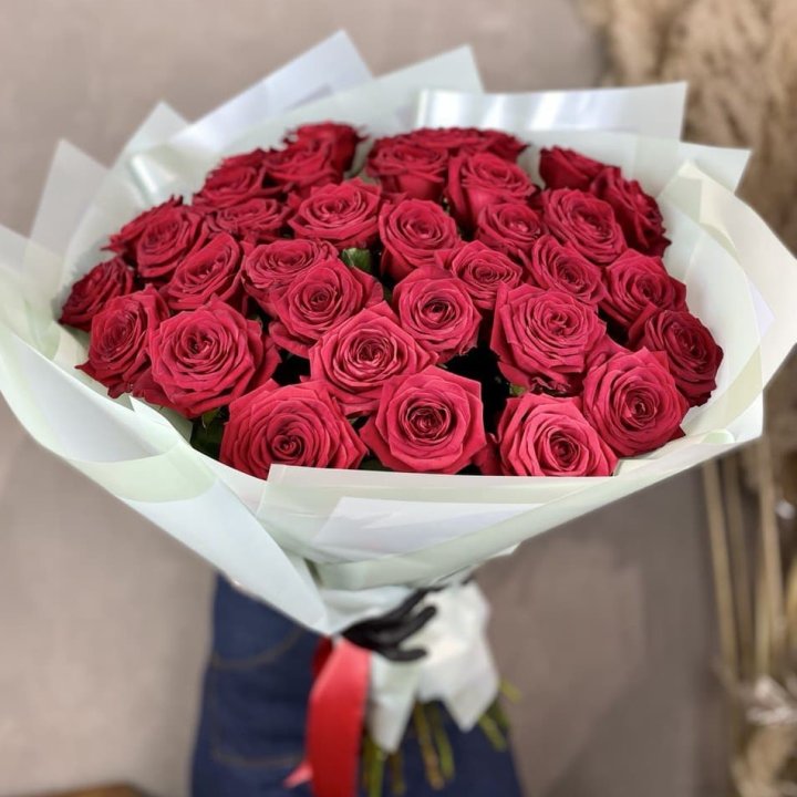 37 красных роз в Орле