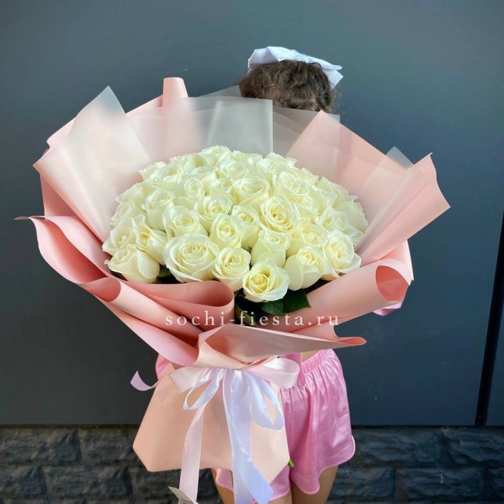 35 белых роз в Орле