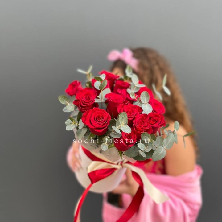 15 Красных роз в боксе №2 в Орле