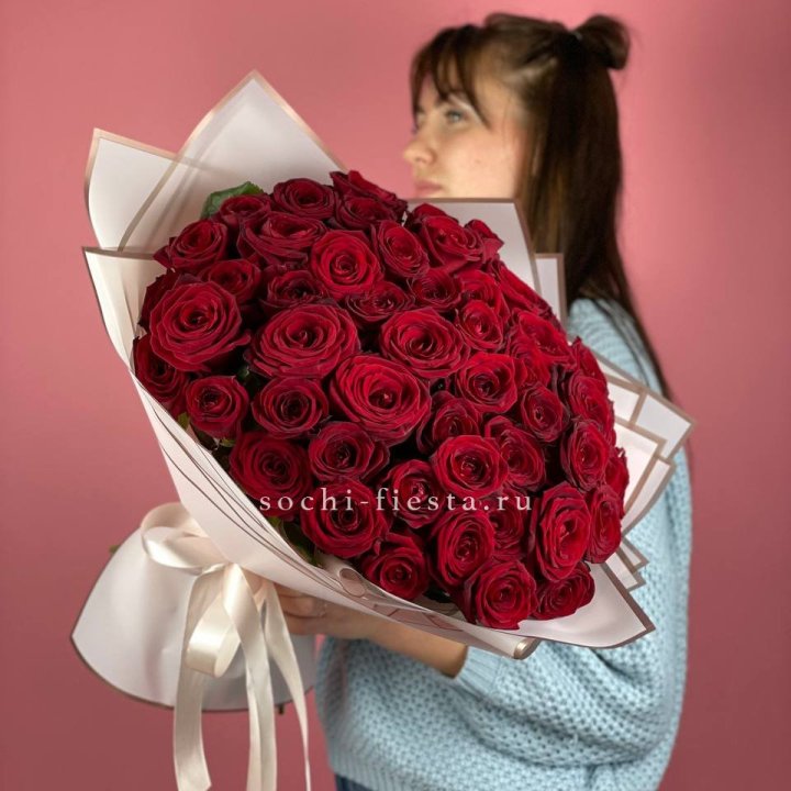 51 красная роза "Лавели" в Орле