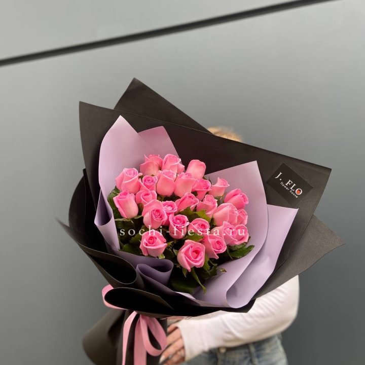 19 розовых роз  в Орле