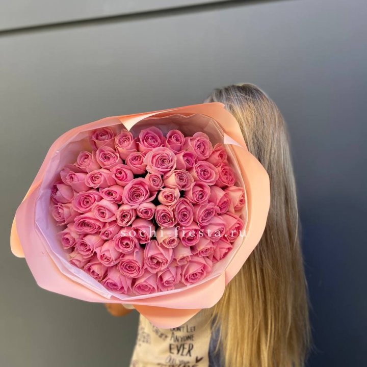 55 розовых роз в Орле