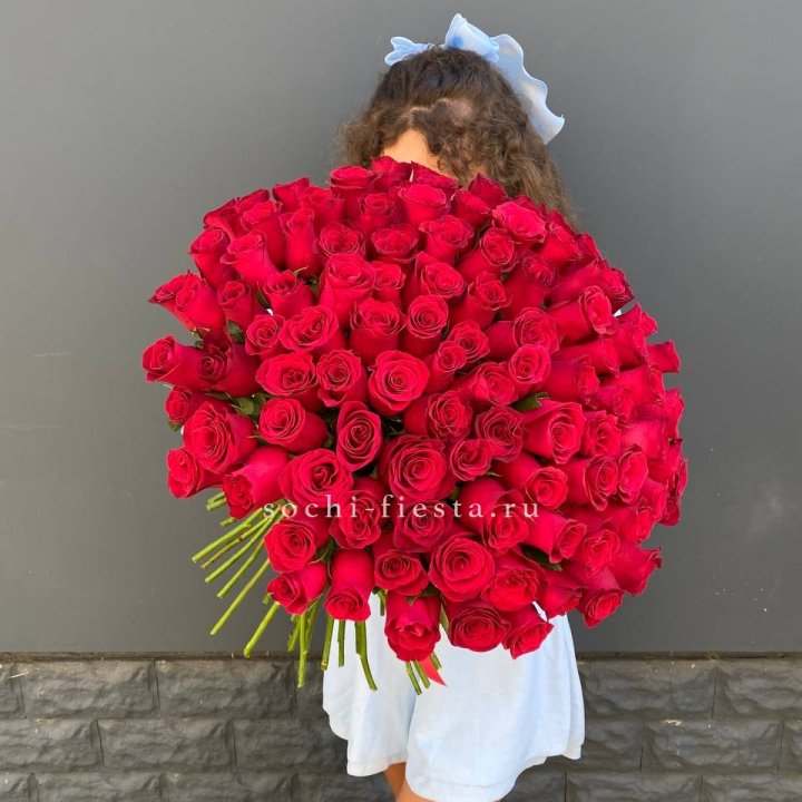 101 красная роза в Орле