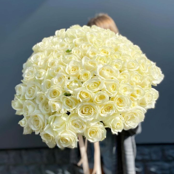 Букет  из 101 белой розы  в Орле