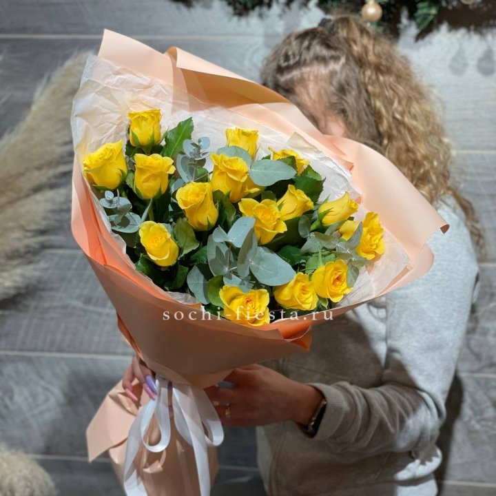 15 желтых роз в Орле