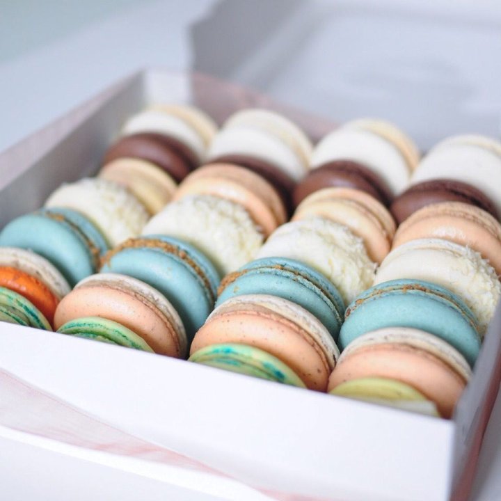 Коробка макаронс 25 шт. в Орле