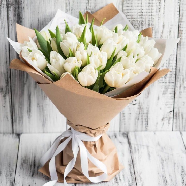 25 белых тюльпанов в Орле