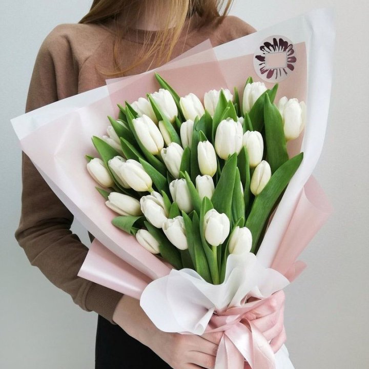 Букет белых тюльпанов "Моника" в Орле
