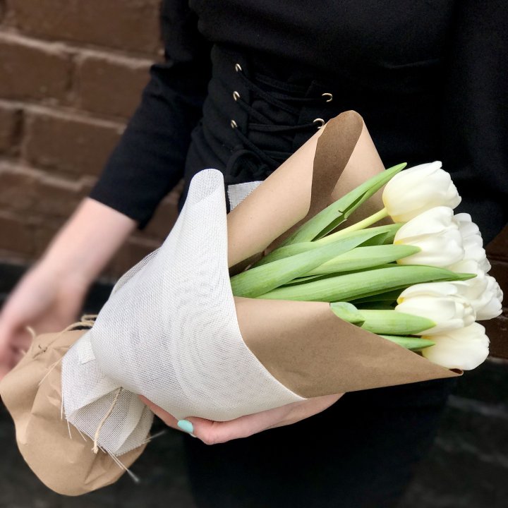 Букет белых тюльпанов в Орле