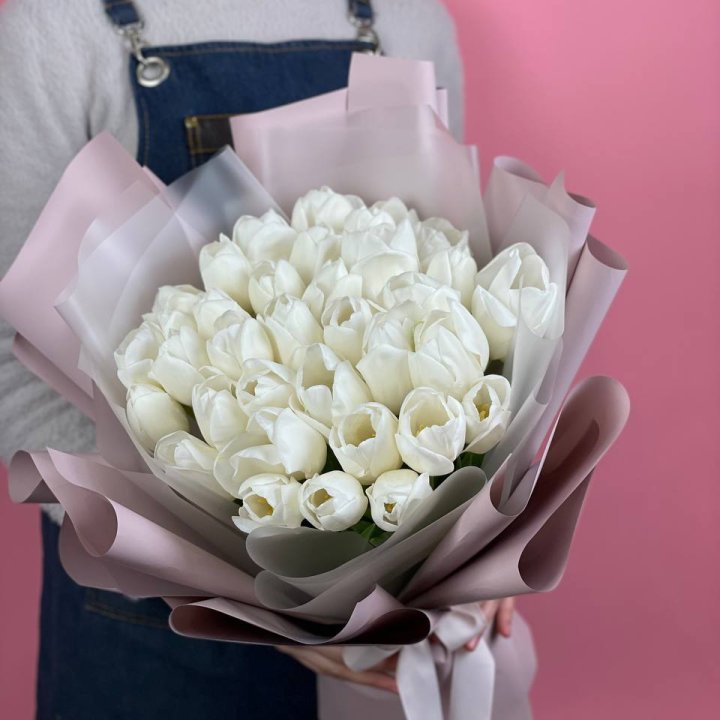 Букет белых тюльпанов "Пур-пур" в Орле
